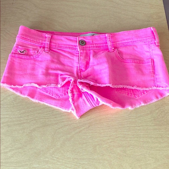 Hollister Pants - Hot pink Hollister jean shorts
Frayed 
Size 5